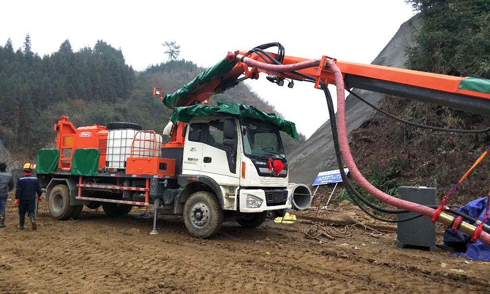 CSP30車(chē)載式濕噴臺車(chē)